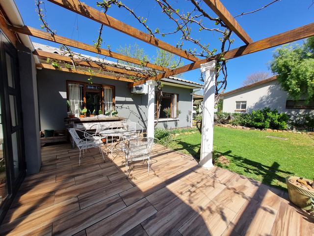 4 Bedroom Property for Sale in Prince Alfred Hamlet Western Cape